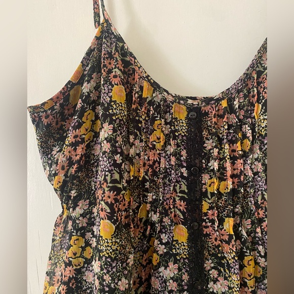 Cute Lace Summery Tank Top - XL - Picture 3 of 6